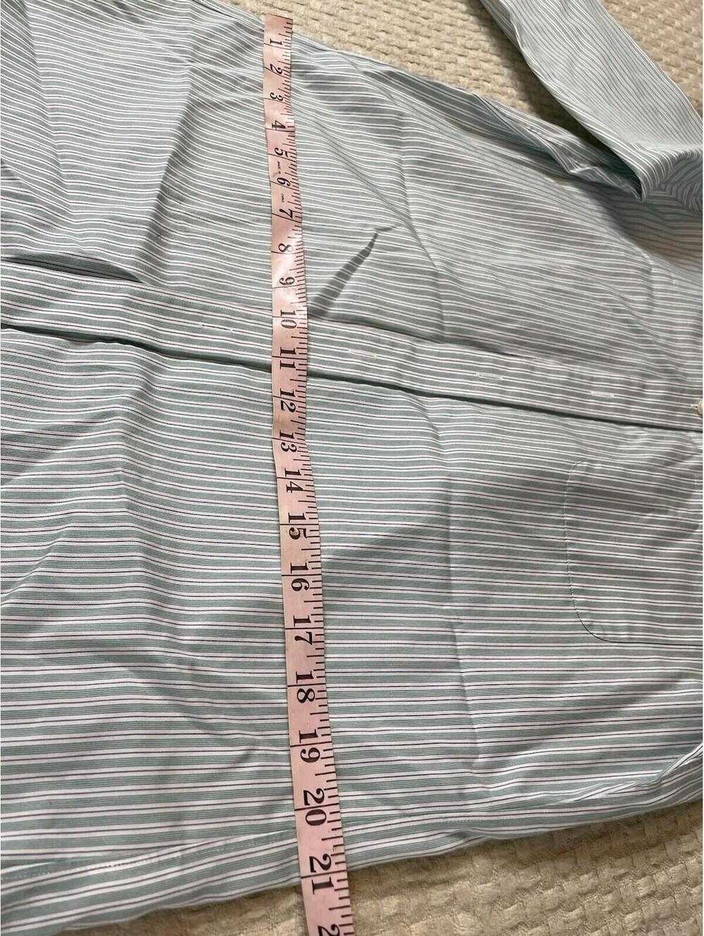 Kirkland Signature Men's Traditional Fit Non-Iron Dress Shirt,Green   17 X 34/35